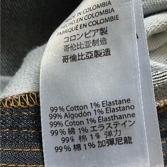 Micheal Kors Dark Wash Classic Fit Jeans. - Picture 5 of 5